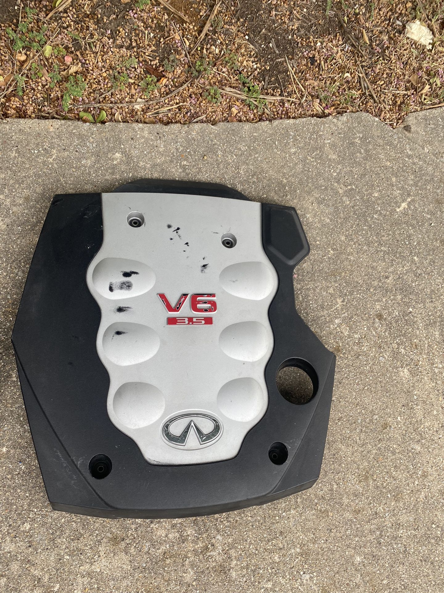 Infiniti Engine Cover