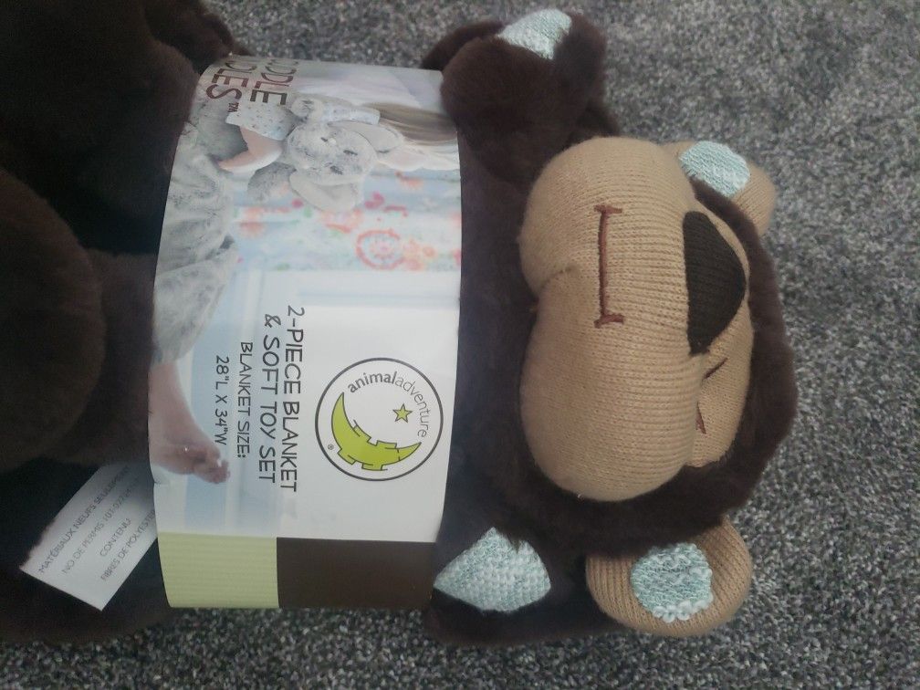 Cuddle Buddy Blanket Set