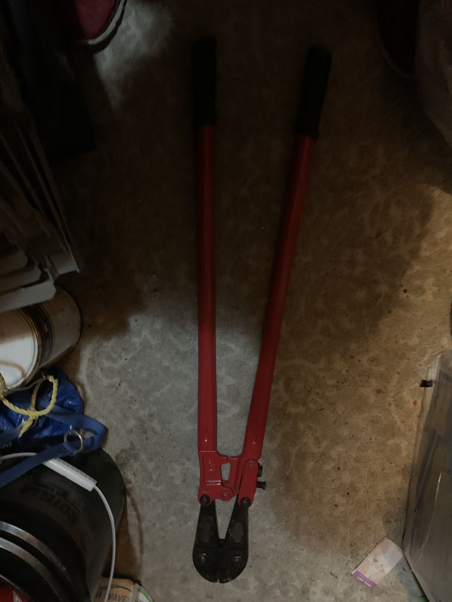 Bolt cutters