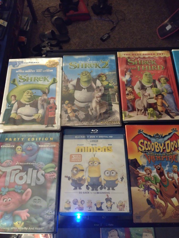 DVD Lot  Shrek , Cat in The Hat, Trolls, Minions.