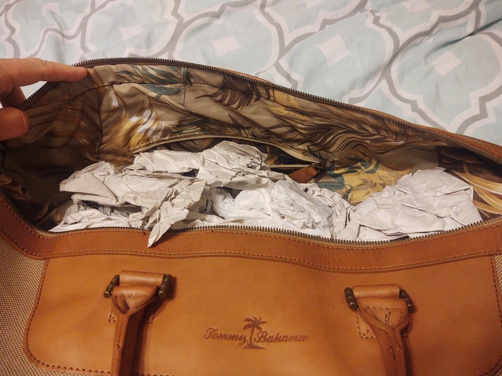 New! Tommy Bahama Travel Bag
