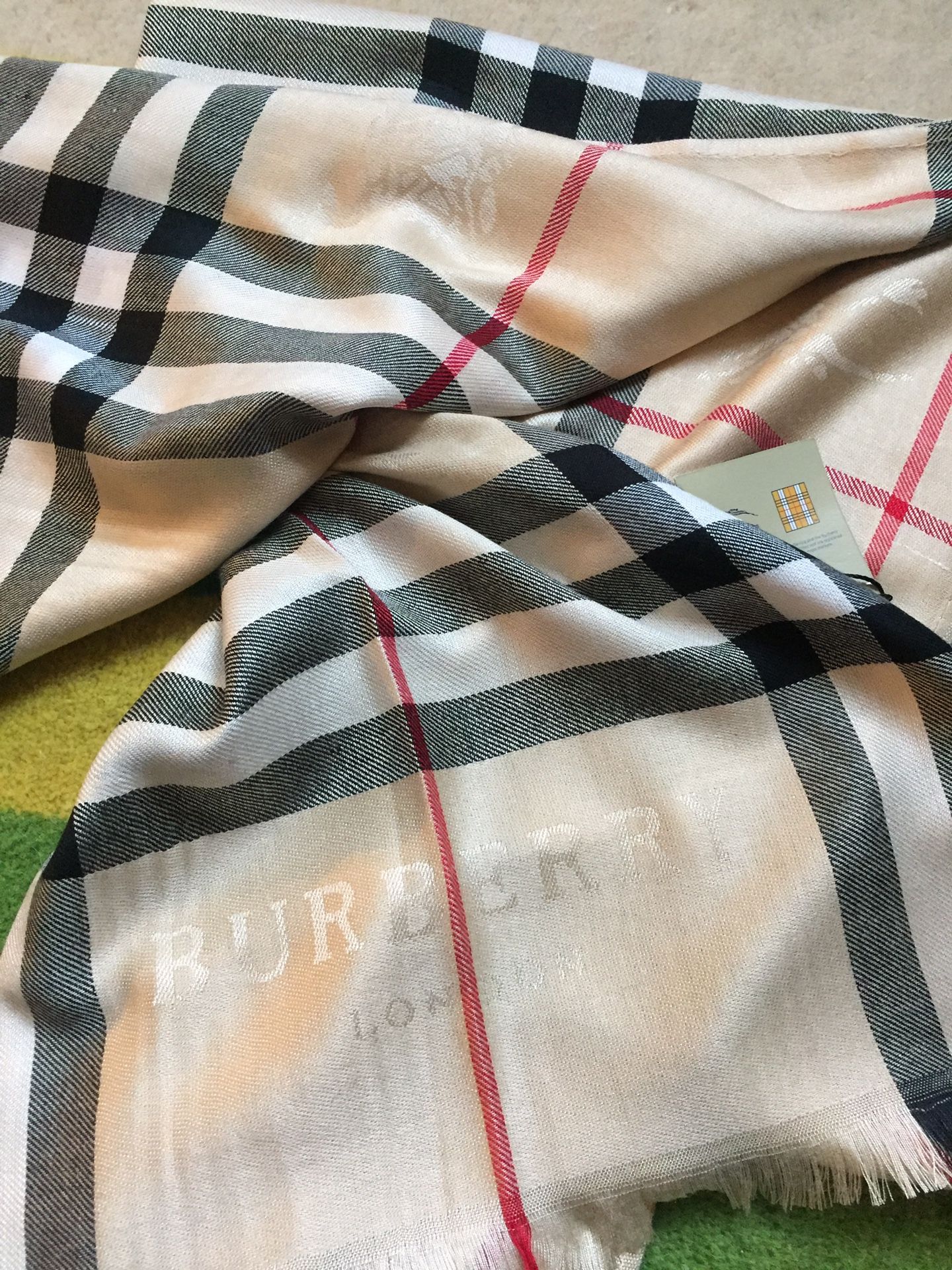 Burberry cashmere scarf