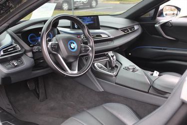 2016 BMW i8 Thumbnail