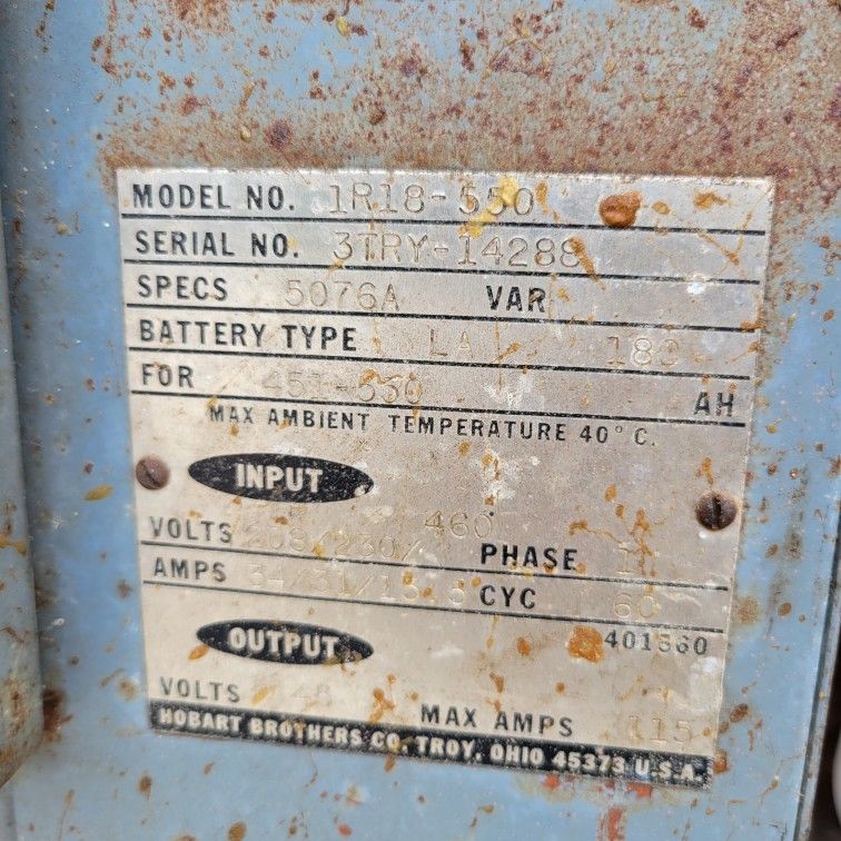 Hobart forklift charger 1R18-550
Input 208/230/460 volt
Amp 34/31/460
Phase 1
Output 45
Max amp 115