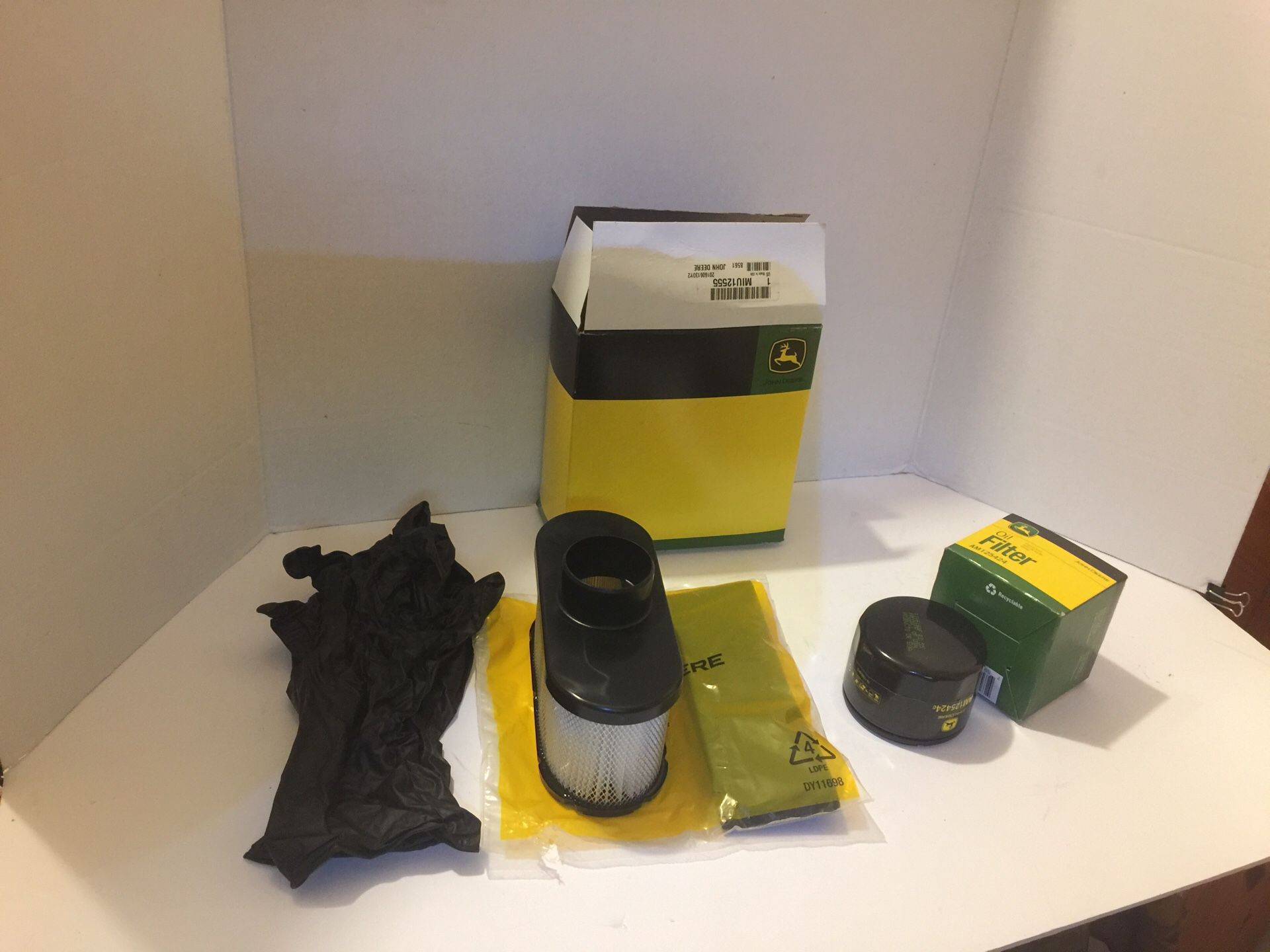 John Deere Oil Filter + Air filter