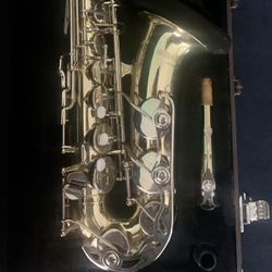 Yamaha YAS-23 Standard Eb Alto Saxophone Thumbnail