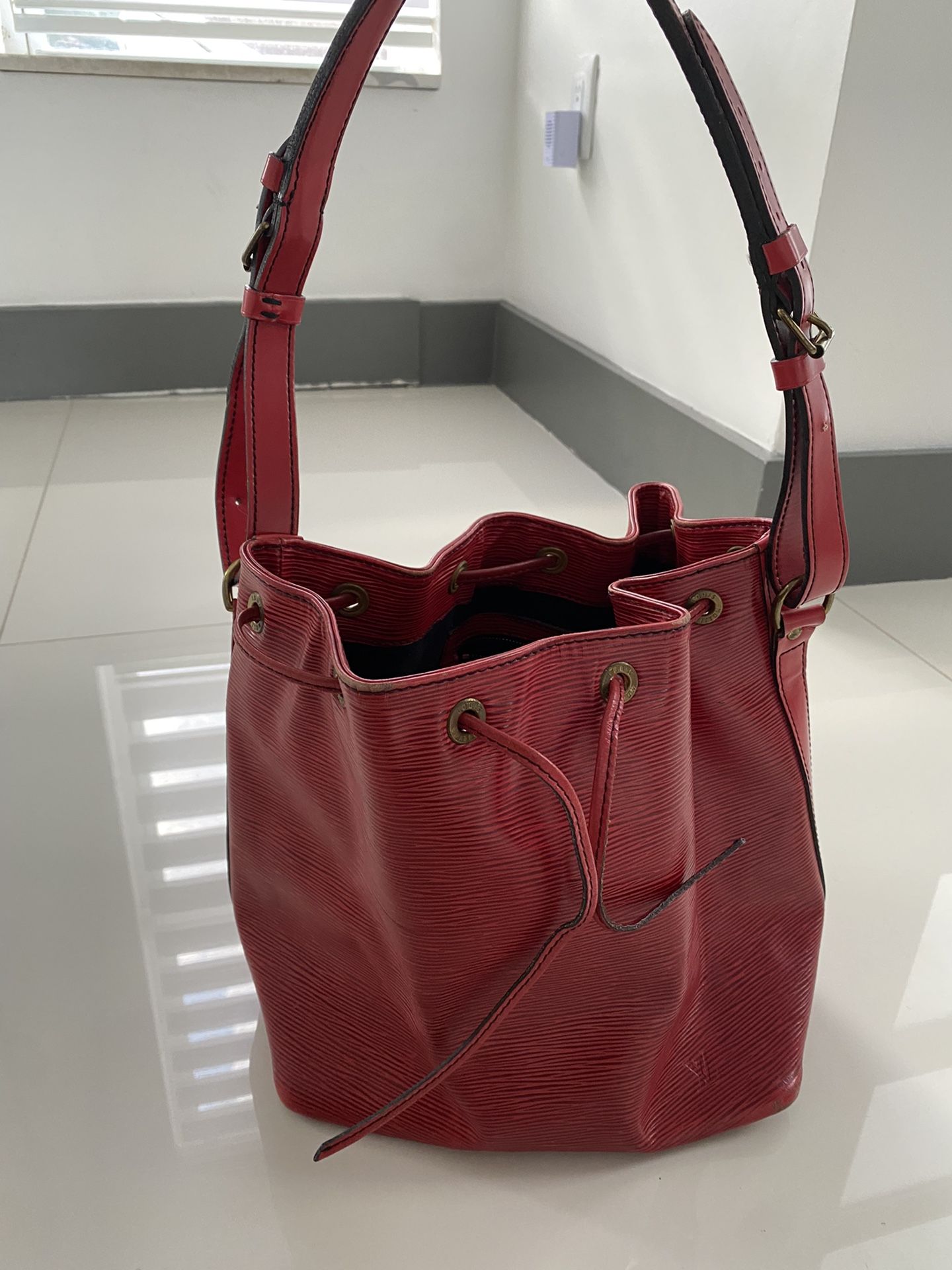 Louis Vuitton Epi Noe