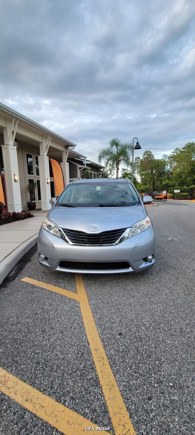 2013 Toyota Sienna