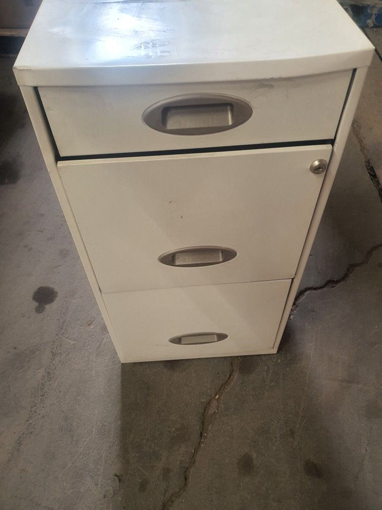 File Cabinet 3 Drawers