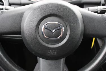 2014 Mazda Mazda2 Thumbnail