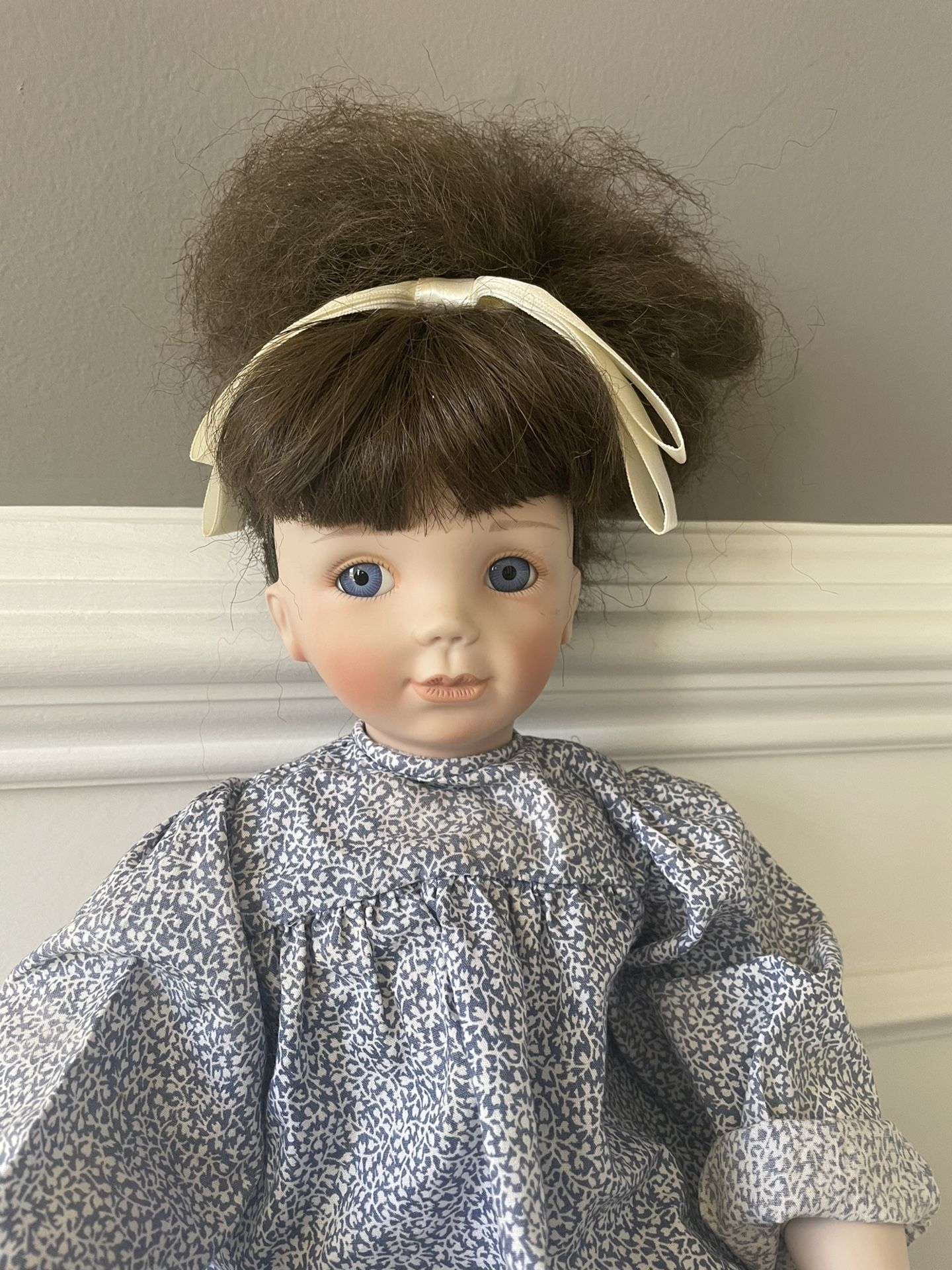 Porcelain Galy Radem Ann Doll