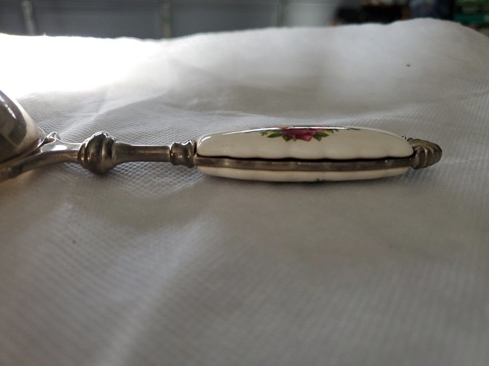 Royal Doulton Old Country Rose Tea Strainer