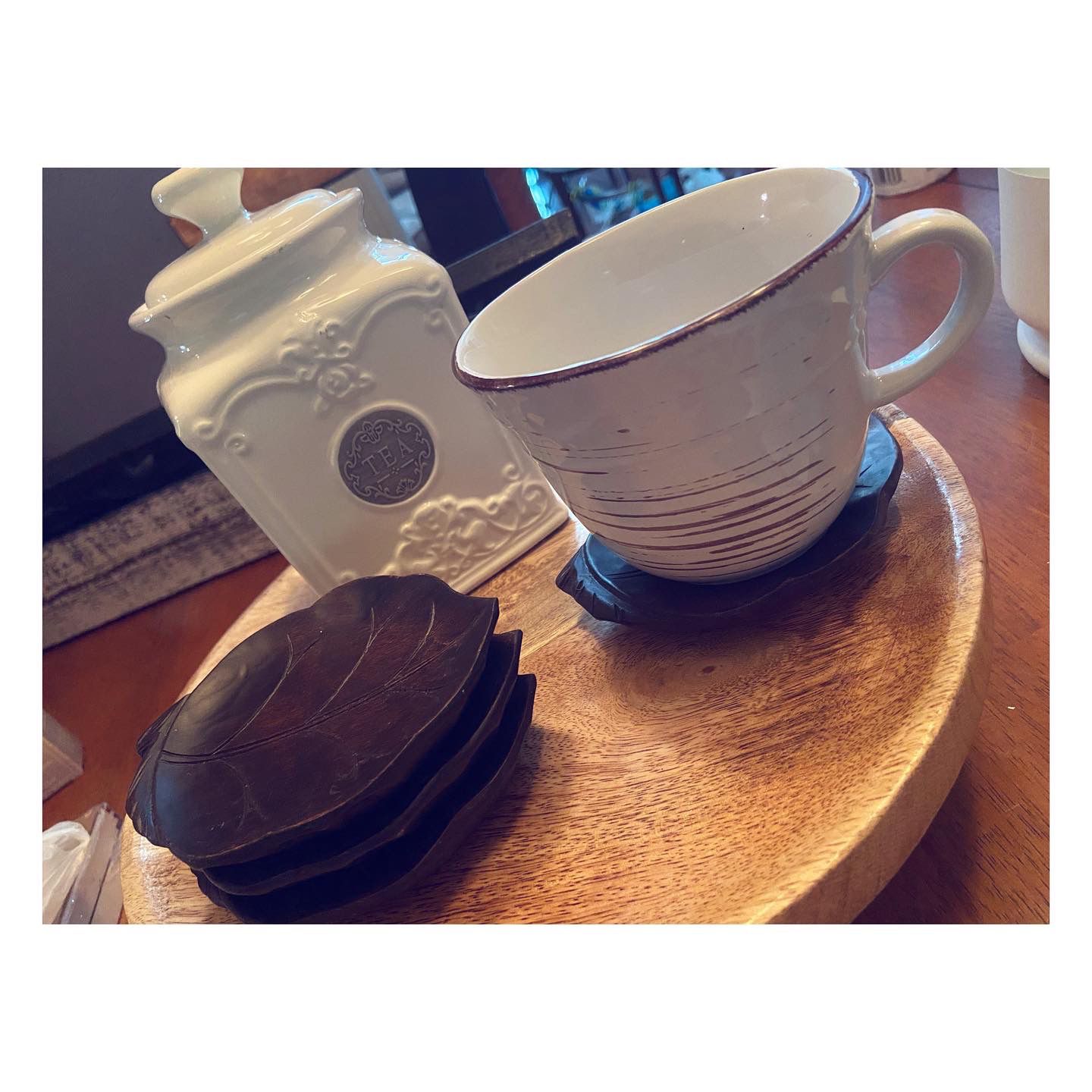 Set of 2 - Pfaltzgraff off white rustic farmhouse ceramic coffee cups (Lg)
