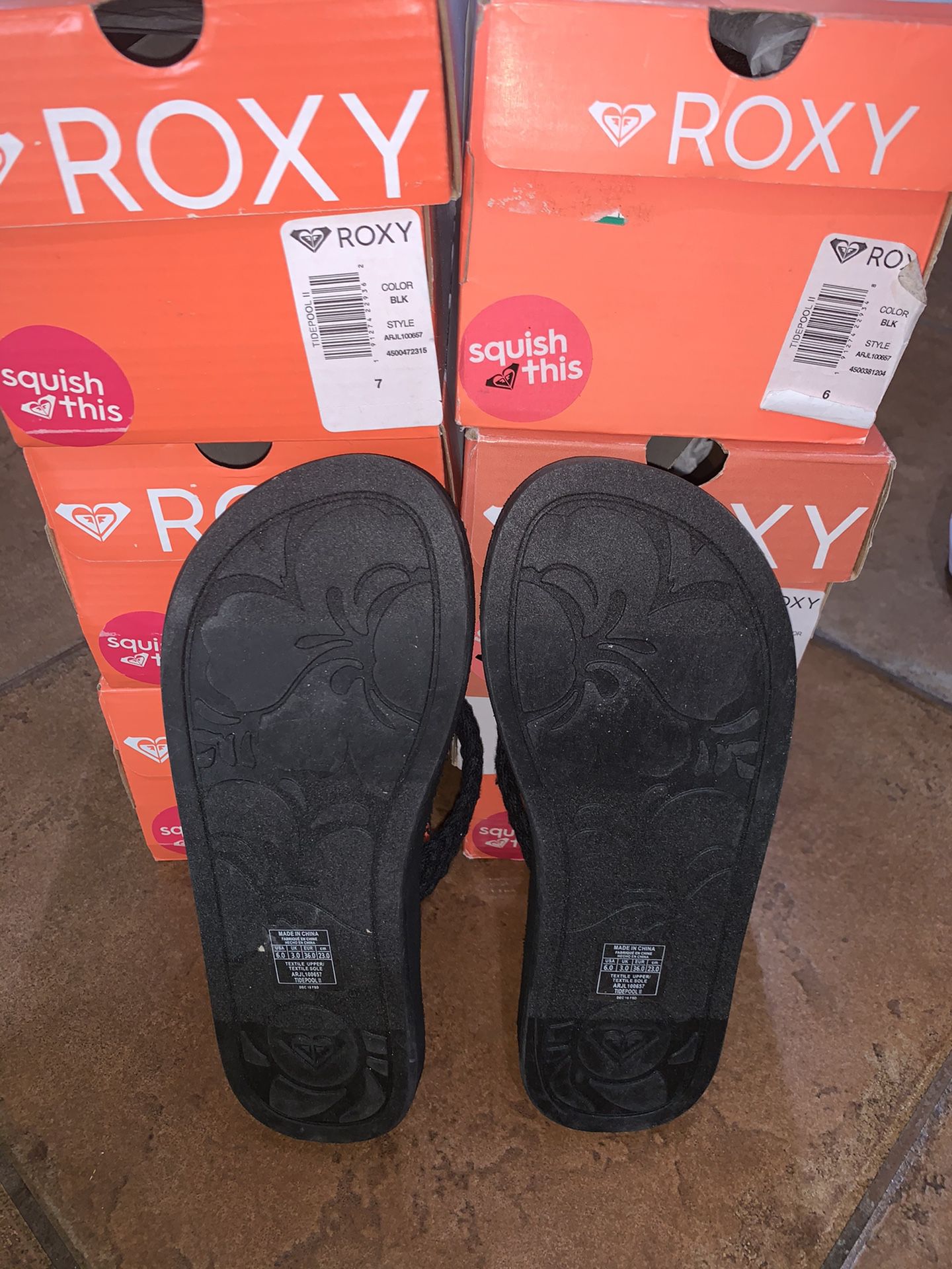 Brand new roxy tidepool flip flops in black $15 each