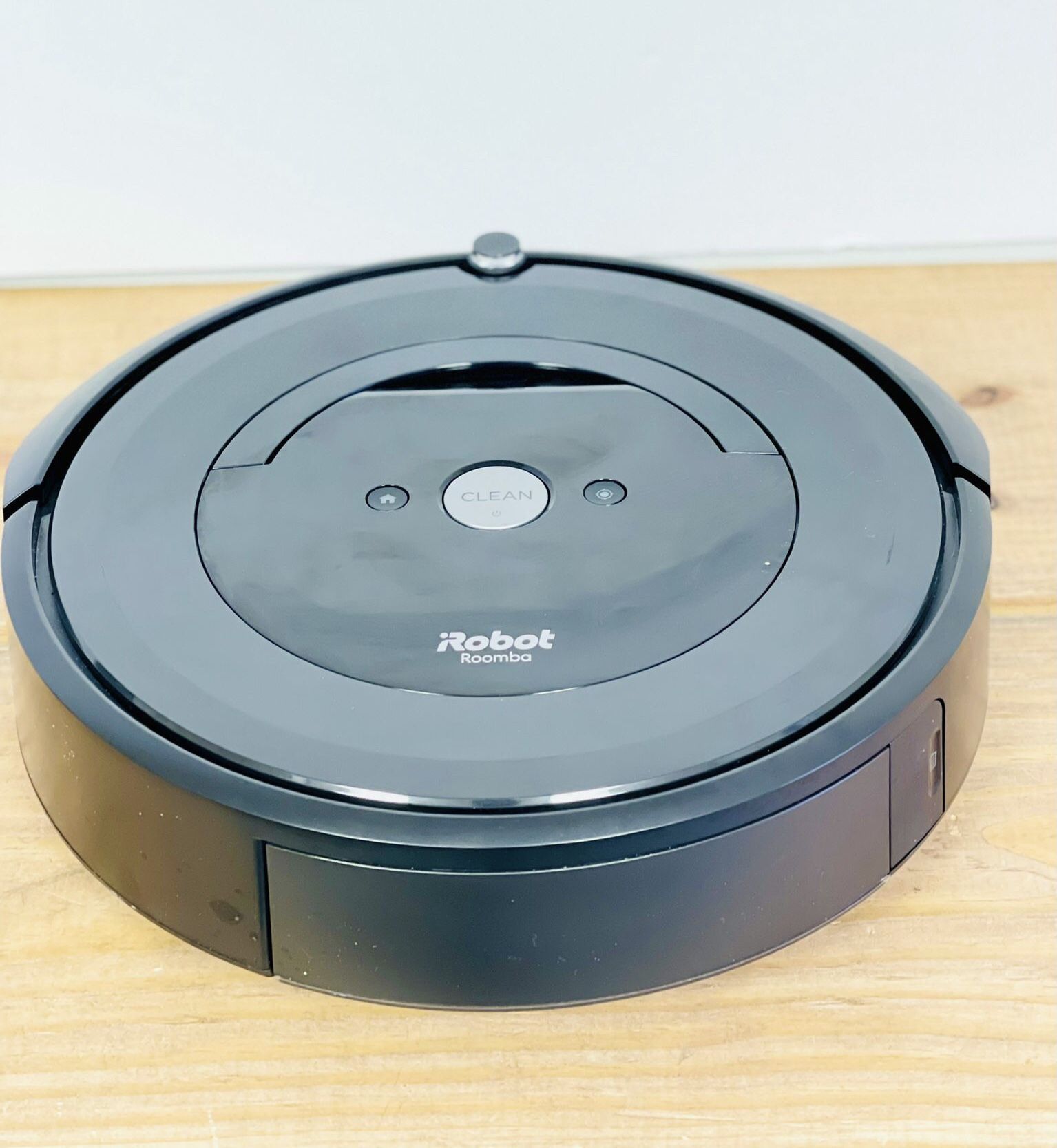 I Roomba E5 Robot Vacuum