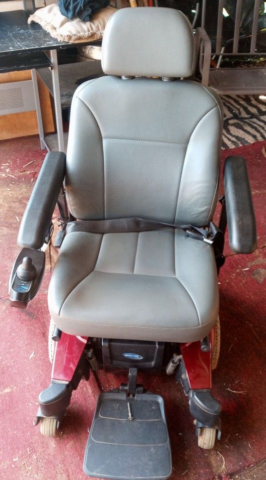 Electric Wheelchair/ Pronto M51