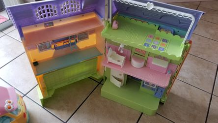 Play house and camper van with sounds Thumbnail