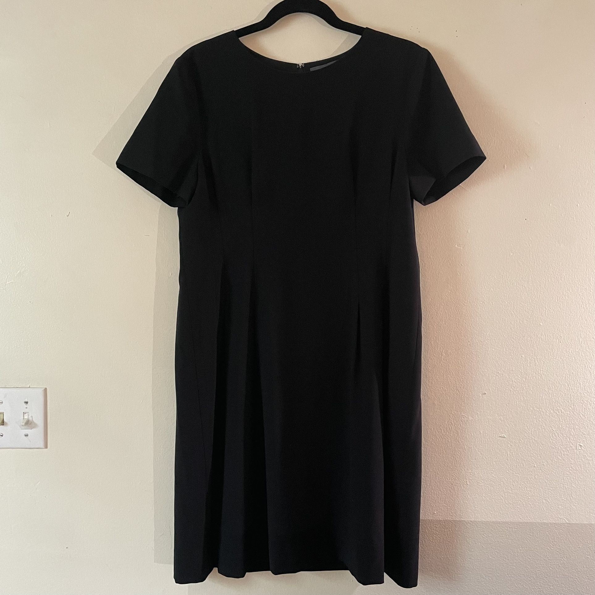 NWT The Limited Black Short Sleeve Dress Size 14P