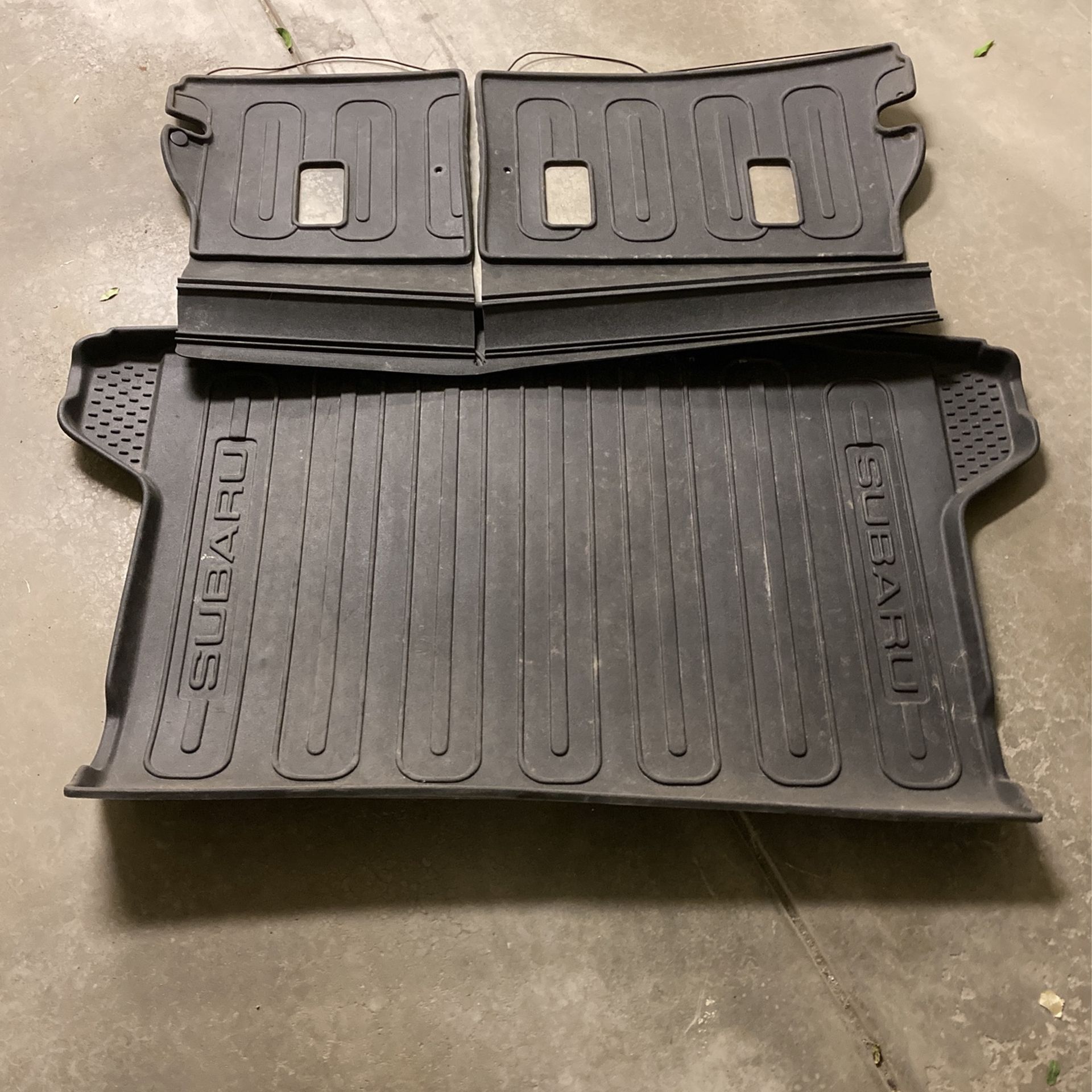 Subaru Crosstrek XV Trunk/beackseat Liners