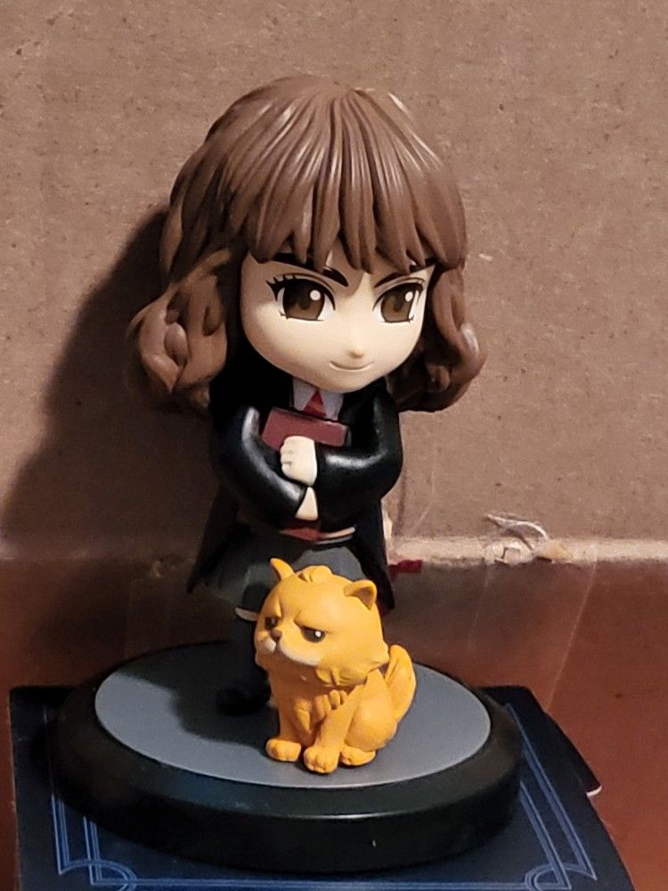 Harry Potter Hermione Mini Collectible Figure