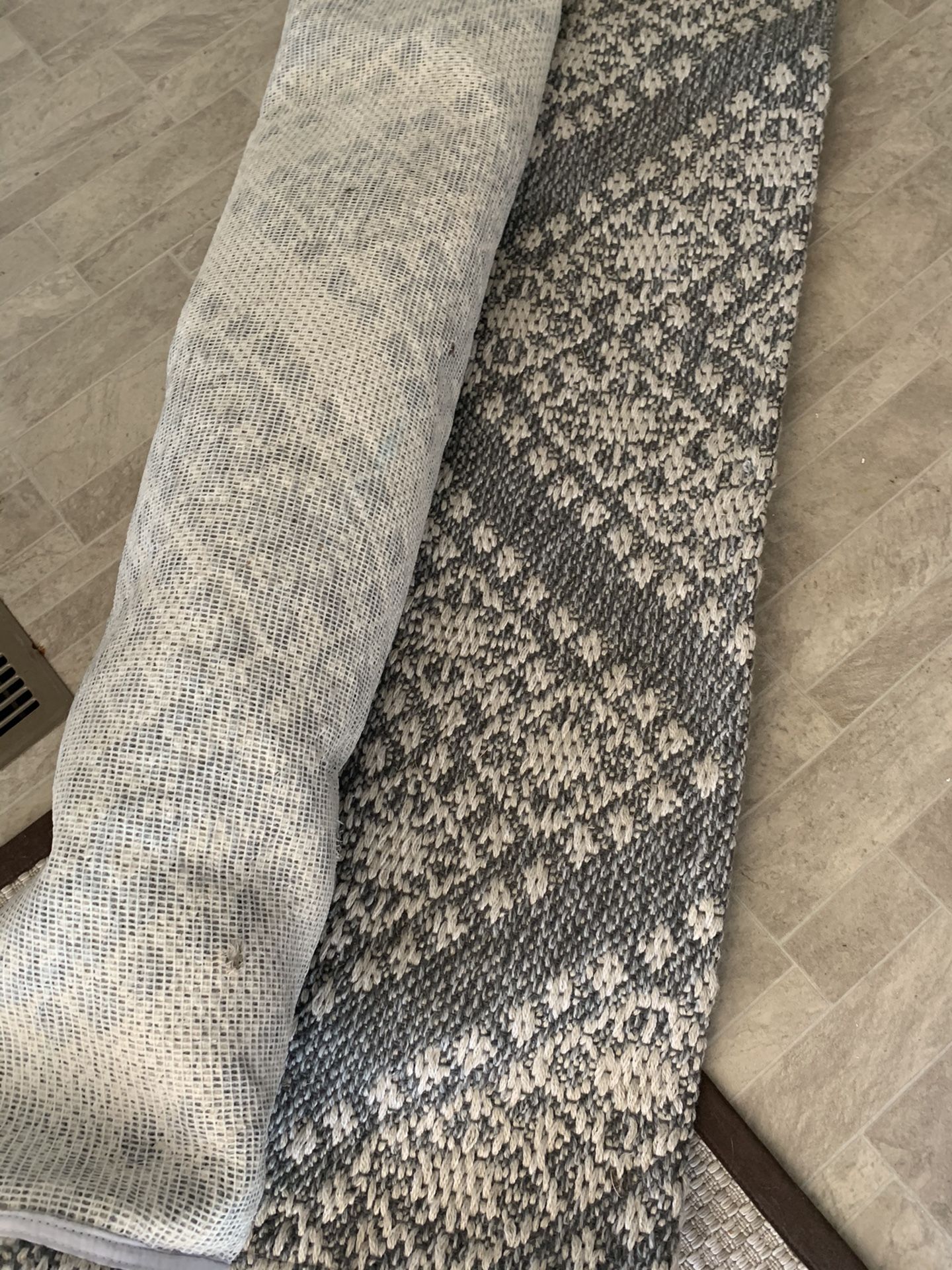 Outdoor area rug