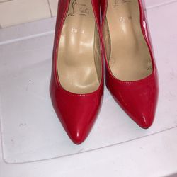 Red heels  Thumbnail