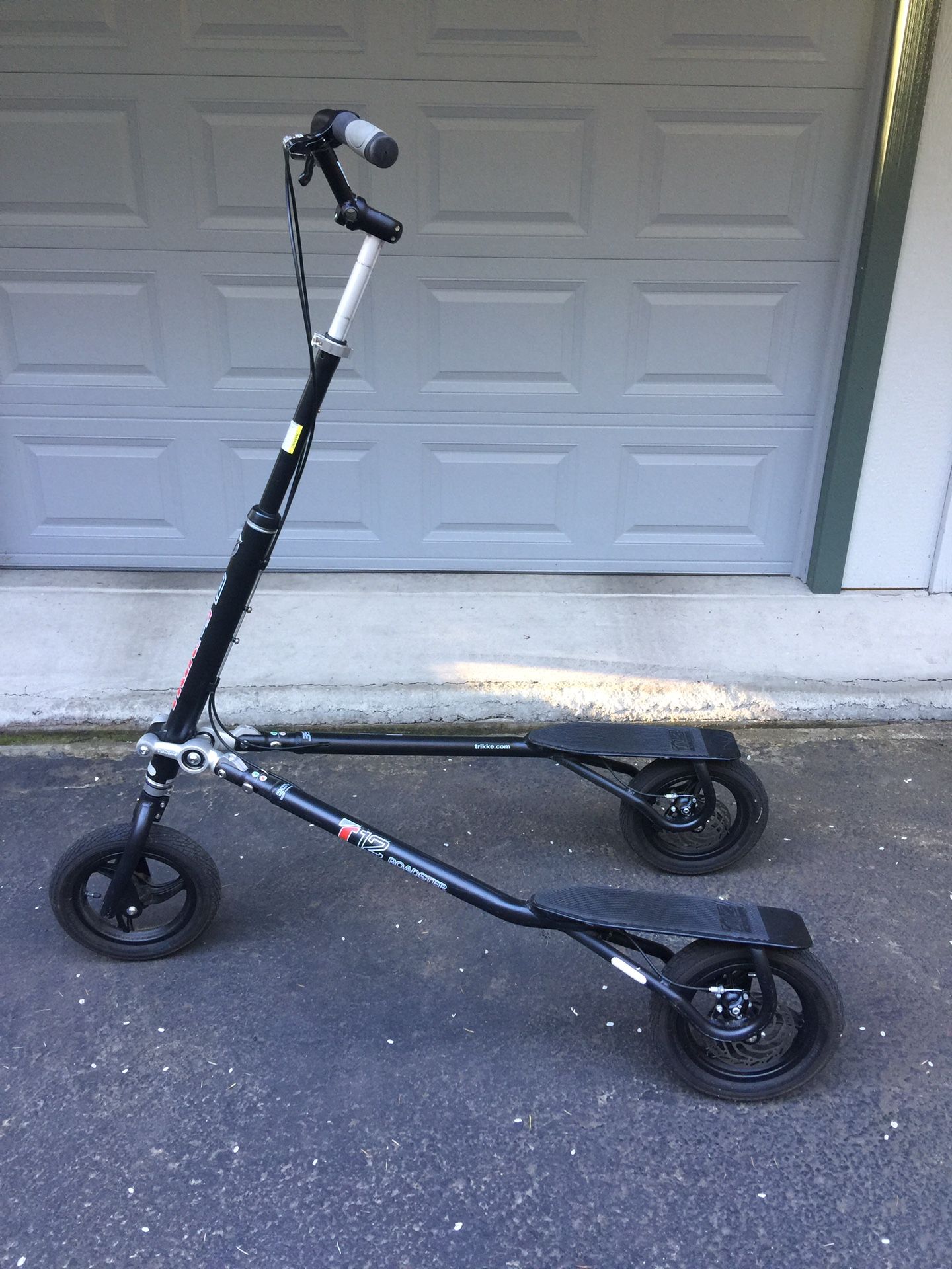 Trikke T12 Roadster Scooter Skateboard Carving Bike for Sale in Battle