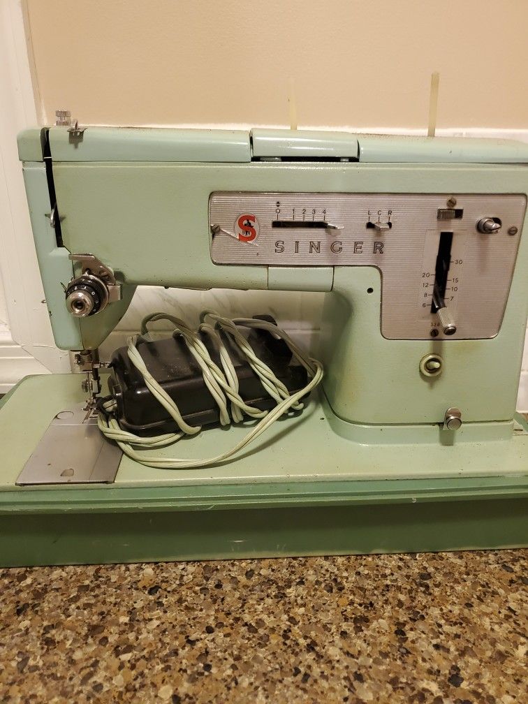 1960 Singer Sewing Machine