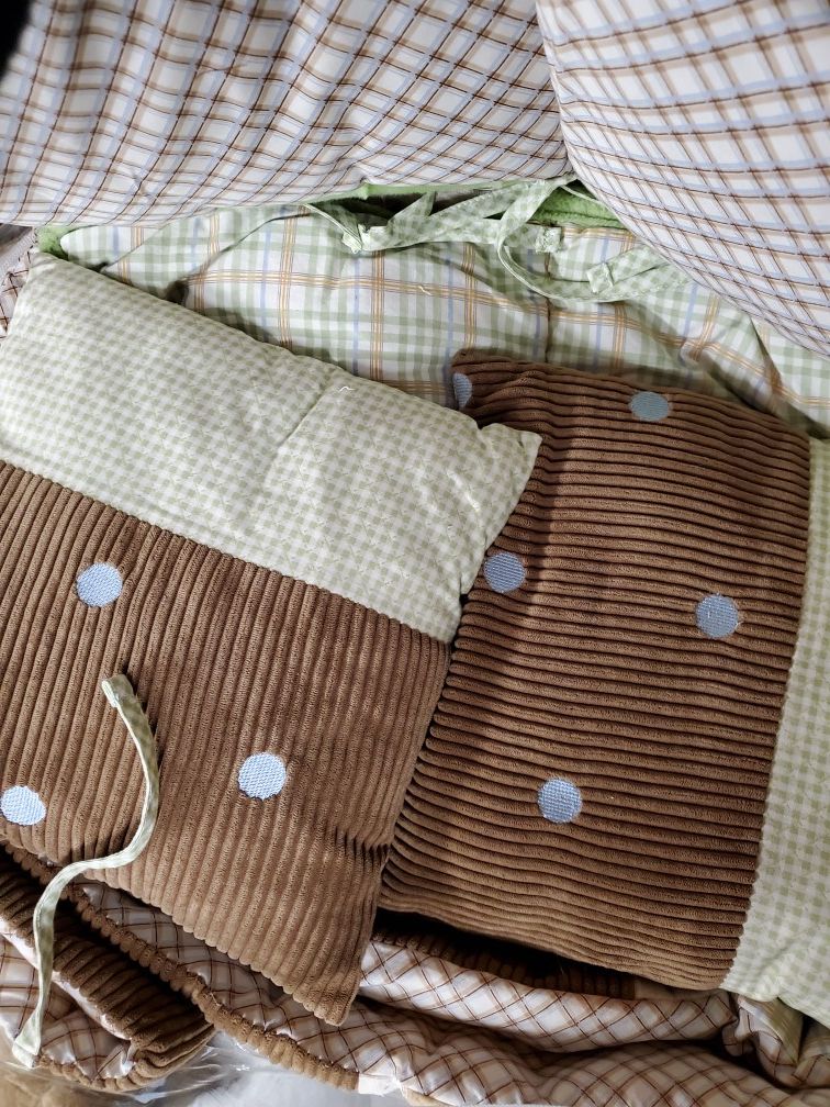 Day at the zoo crib bedding