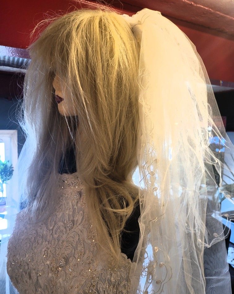 EMAUEL UNGARO VINTAGE LACE PEARL SEQUIN BEADED WEDDING GOWN & TRAINNEW NEVER WORN SIZE 12 I ORY