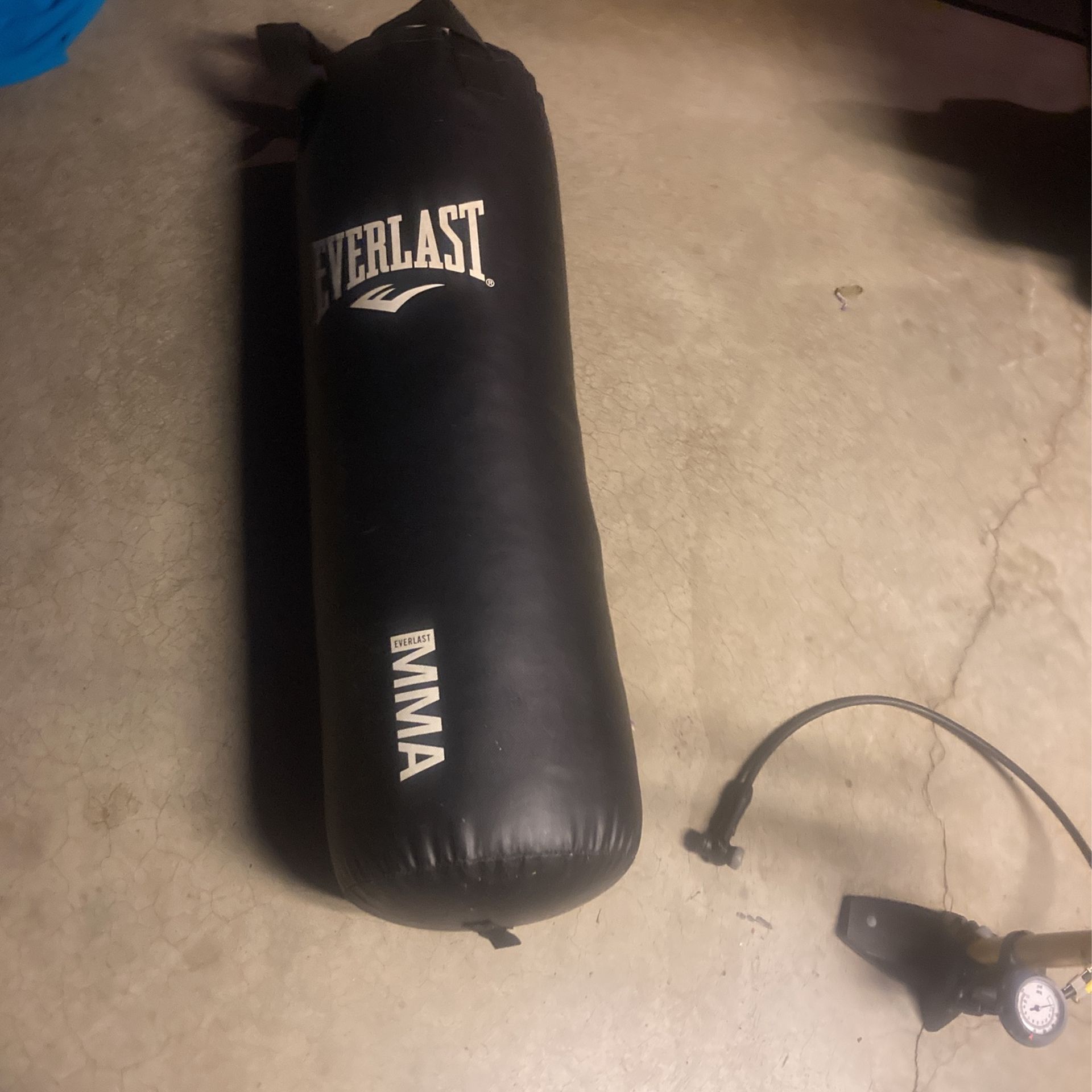 Heavy Bag, Punching Bag for Sale in Seattle, WA OfferUp