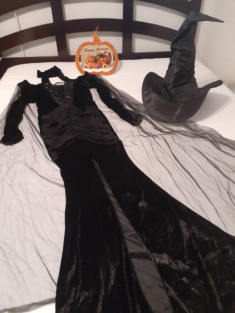 Costumer for Halloween of Women and Men