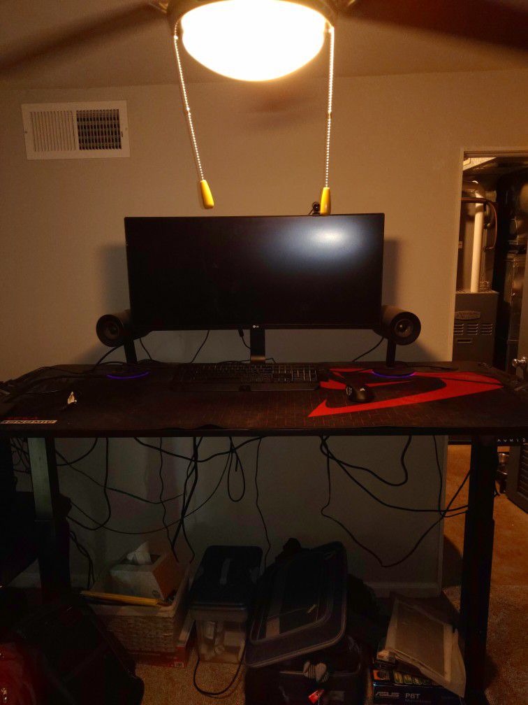 Sit/Stand Gaming Desk