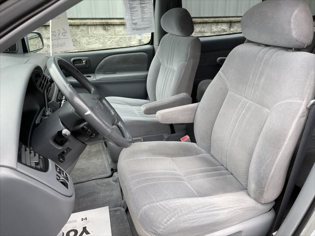 2002 Toyota Sienna