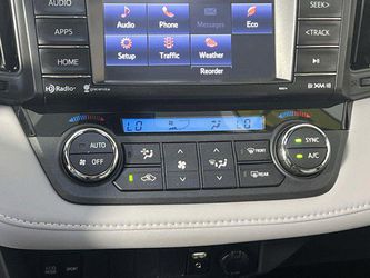 2017 Toyota RAV4 Thumbnail