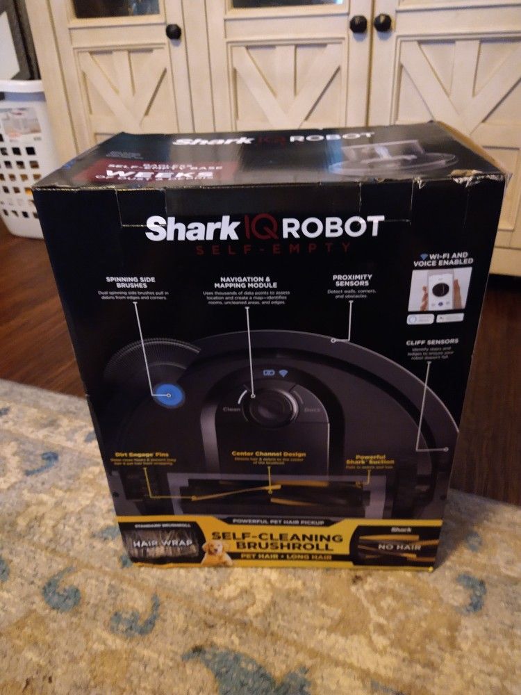 Shark IQ Robot Vacuum with Self-Empty Base, Self-Cleaning Brushroll, Advanced Navigation