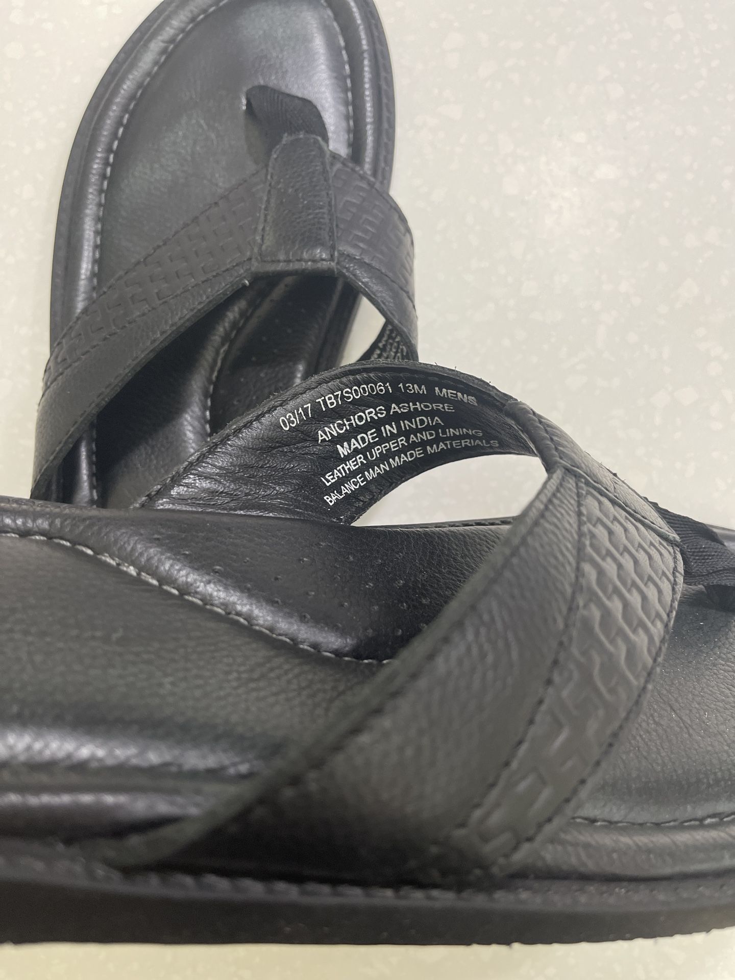 Tommy Bahama Men�s Anchors Ashore Sandal FULL LEATHER Tommy Bahama Men�s Anchors Ashore Sandal FULL LEATHER