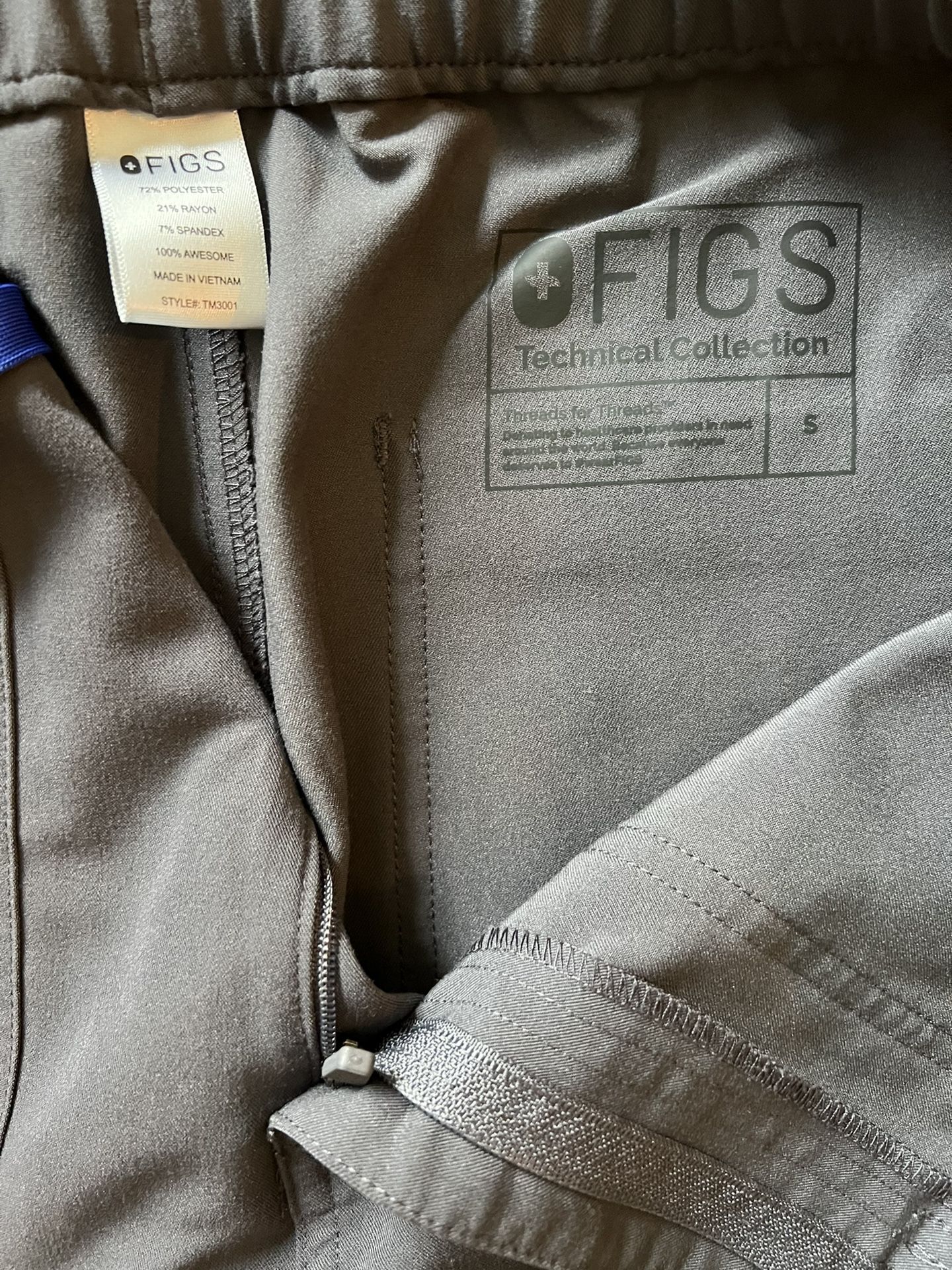Figs Men’s Charcoal scrub set