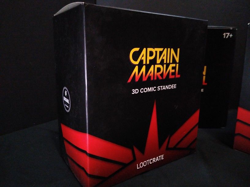 Captain Marvel Lootcrate 3D Comic Standee, Figure