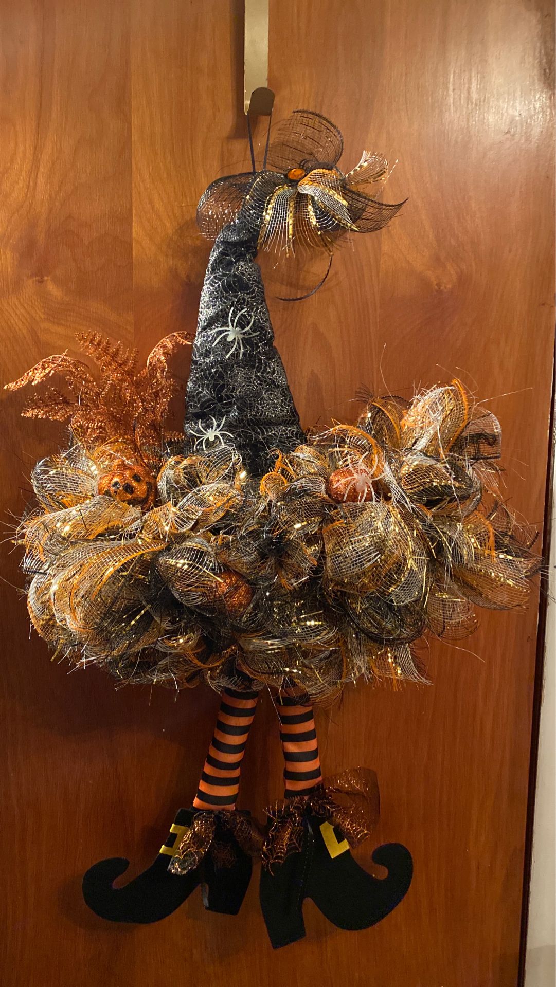 Witch hat wreath “ lights up’ made to order
