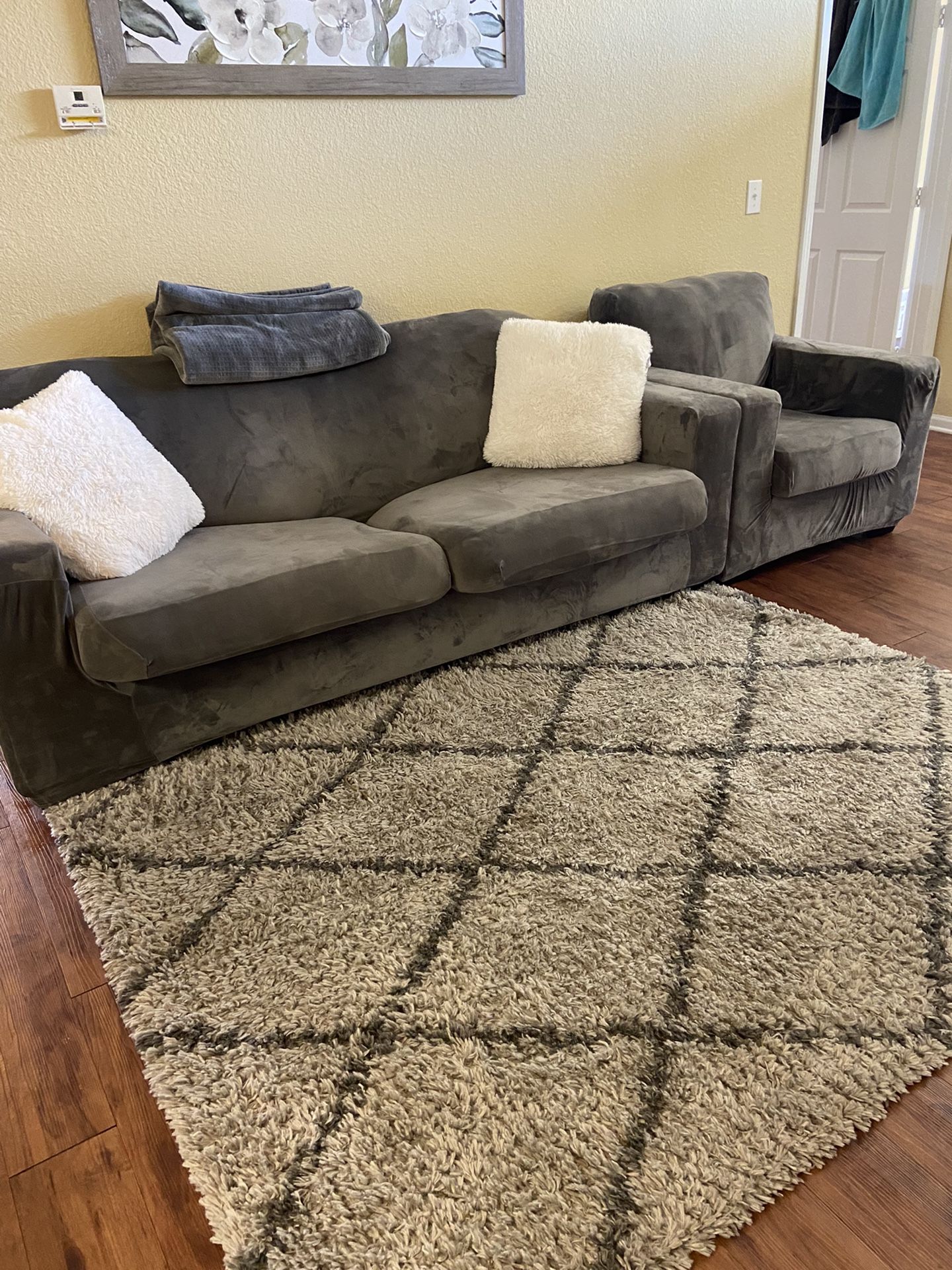 Couch Set $275 PICK UP TOMORROW