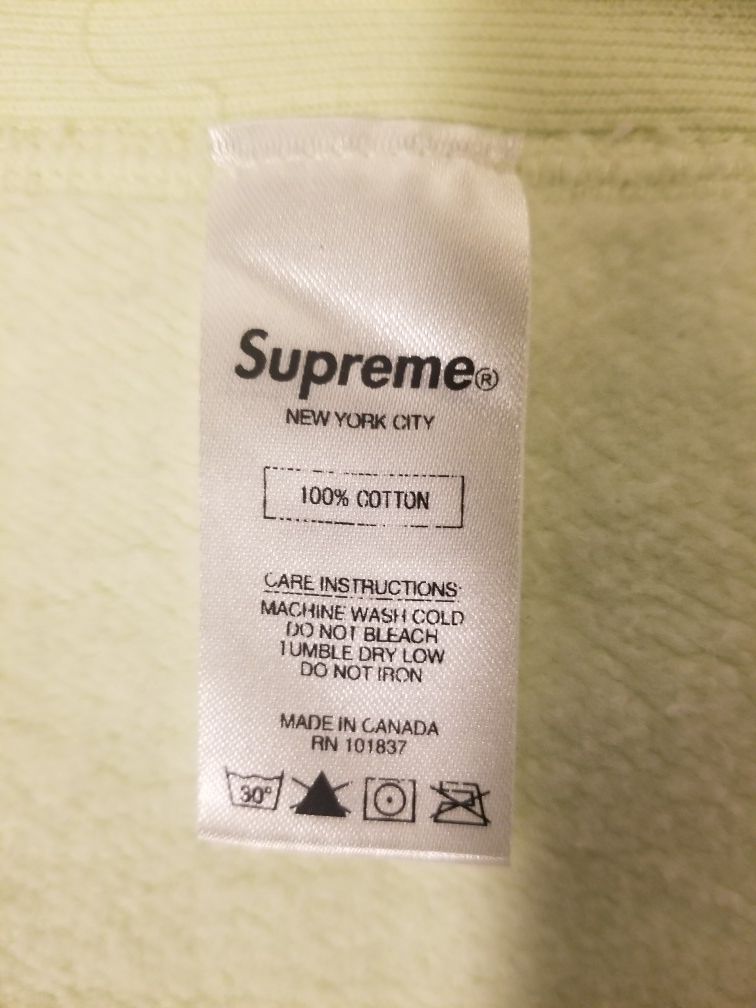 Supreme hoodie