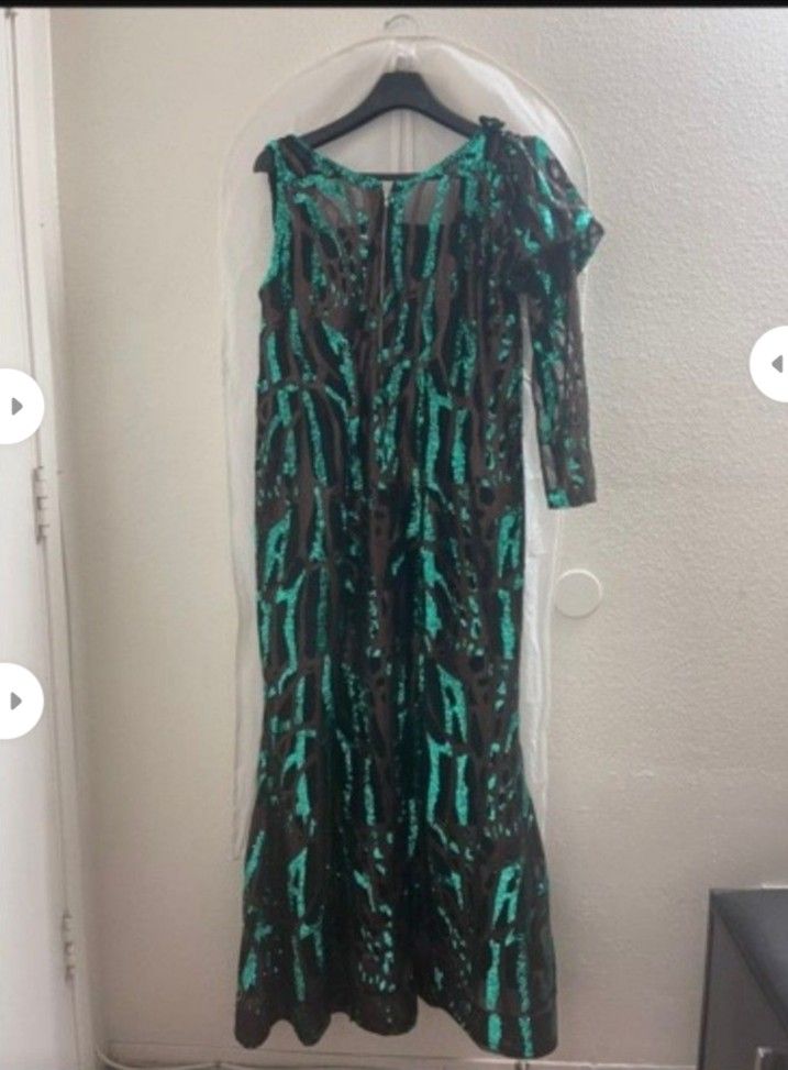 Special dress for parties, special occasions and
weddings New