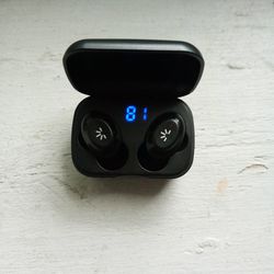 Bluetooth Earphones Thumbnail