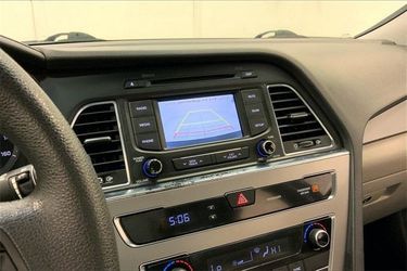 2016 Hyundai Sonata Hybrid Thumbnail