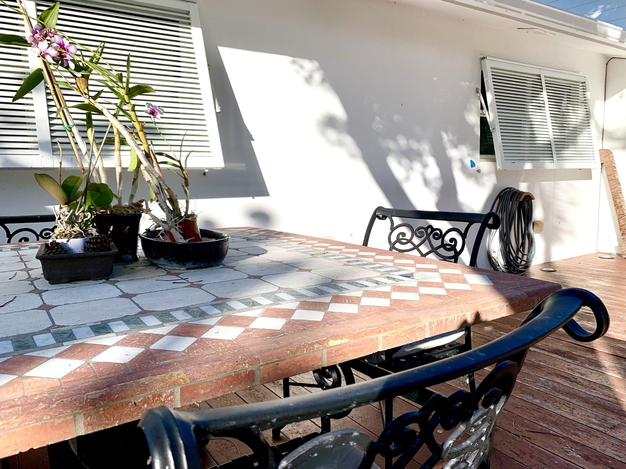 Beautiful Patio Stone 5x5 Pedestal Table