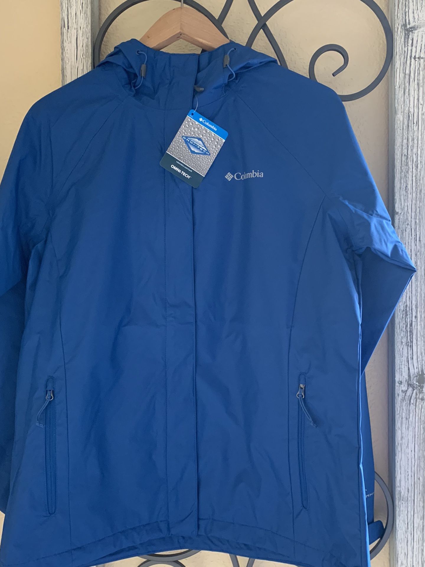 Columbia rain Jacket Women’s  New With 🏷 Tag.
