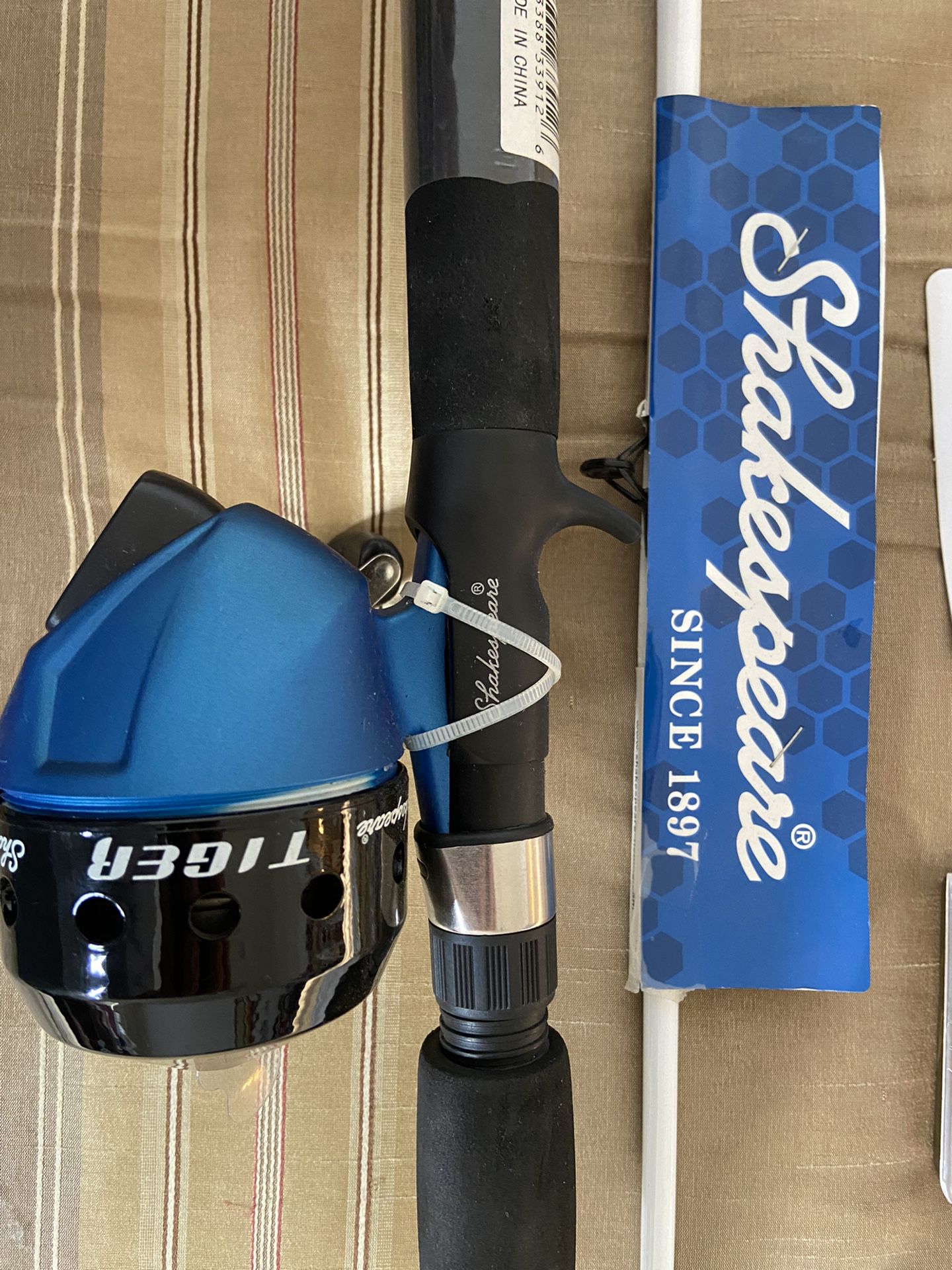 Fishing Rod With Accessories