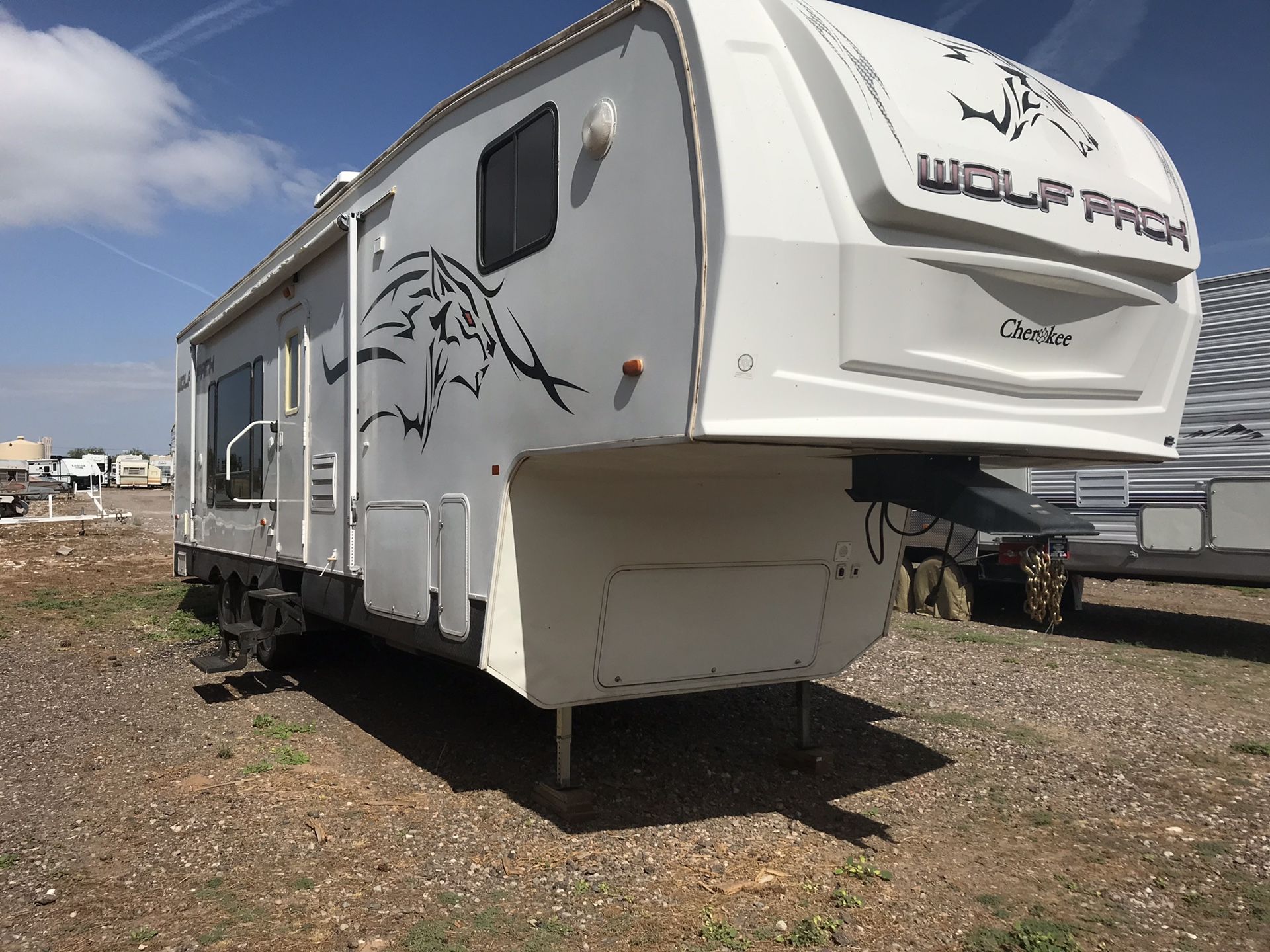 2008 Wolf Pack 325 Toy Hauler for Sale in Queen Creek, AZ - OfferUp