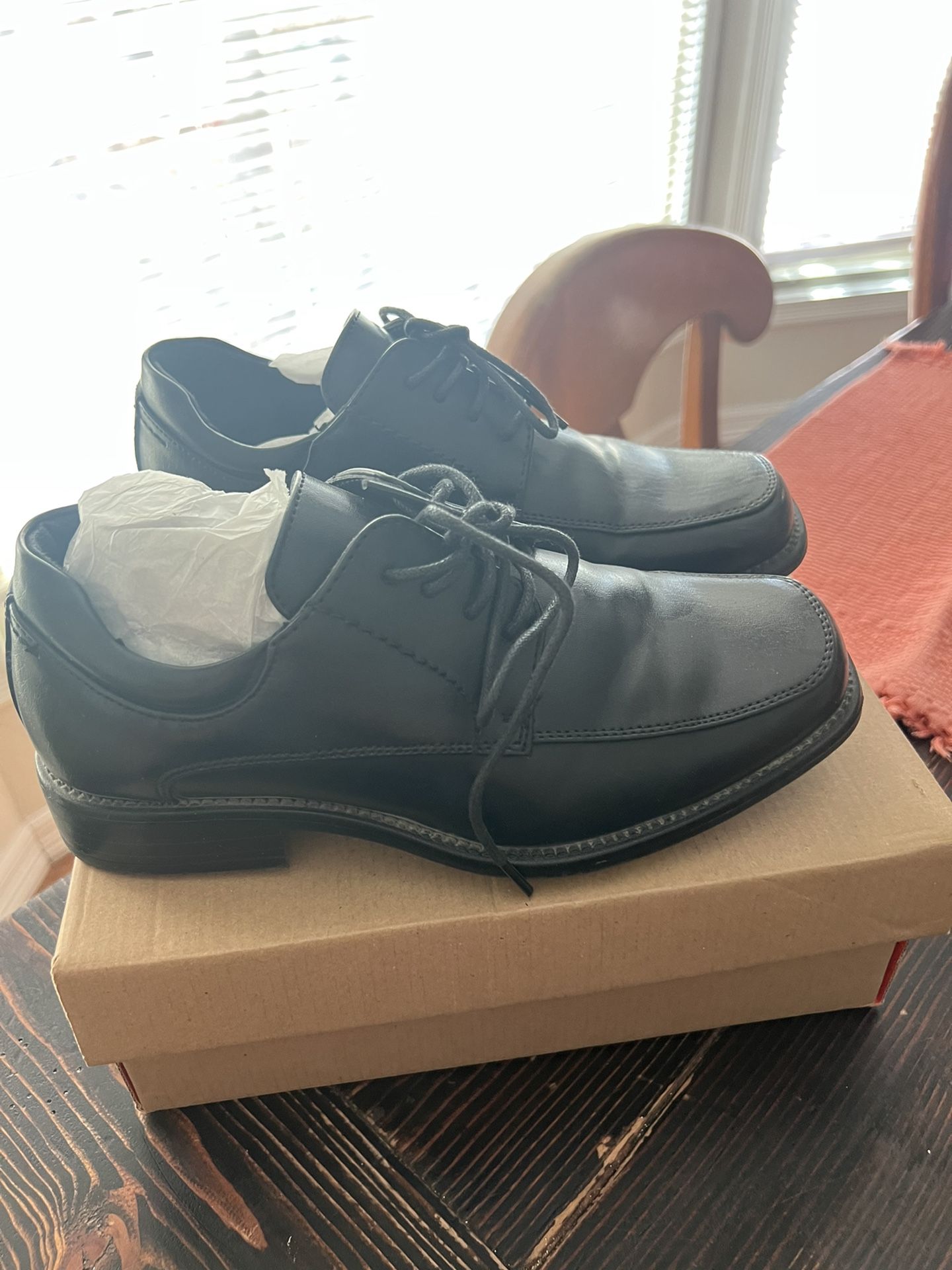 Boys Black Dress Shoes Size 3 1/2